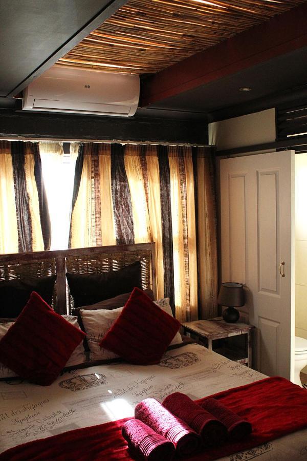 African Adventures Accommodation 杜班维尔 外观 照片
