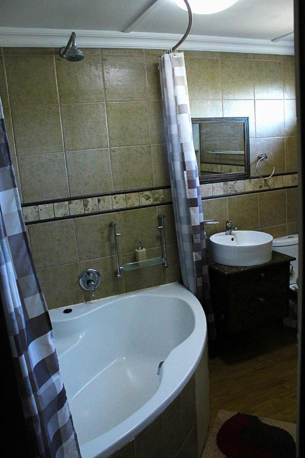 African Adventures Accommodation 杜班维尔 外观 照片